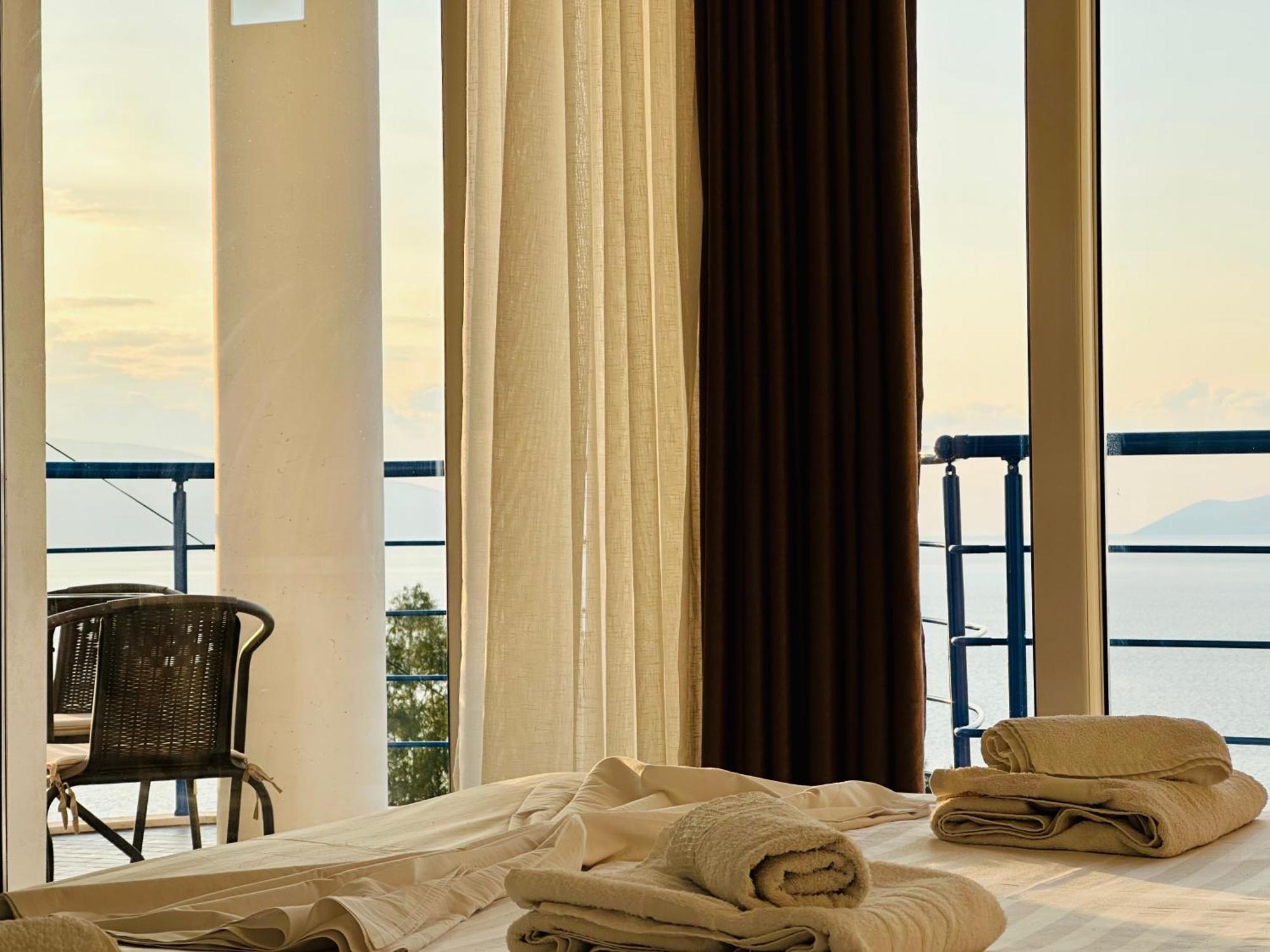 Jico Travel - Villa Colombo Vlore Ngoại thất bức ảnh